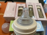 binh-sua-200ml-nhua-ppsu-ho-lo-co-rong-mau-xanh-duong