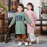 ao-dai-be-gai-hoa-nho-kem-quan-va-man-vai-nhung-mem-mai-truyen-thong-mamla