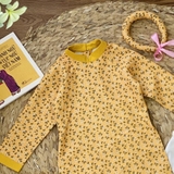ao-dai-be-gai-hoa-nho-kem-quan-va-man-vai-nhung-mem-mai-truyen-thong-mamla