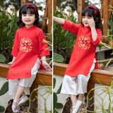 ao-dai-truyen-thong-be-gai-theu-hoa-cuc-xinh-mamla
