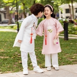 ao-dai-be-gai-theu-ruy-bang-thu-cong-hoa-cuc-vai-taffta-dung-form-set-ao-kem-qua