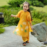 ao-dai-be-gai-truyen-thong-tay-cach-tan-nhe-hinh-hoa-sen-vai-to-anh-mem-mai-phoi