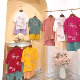 ao-dai-be-gai-theu-hoa-truyen-thong-chat-to-dui-mem-min-mat-ao-kem-quan-mamla