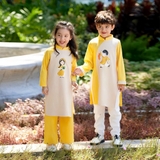 ao-dai-doi-be-trai-be-gai-mac-cap-vai-nhung-tex-mem-in-hinh-tet-mamla