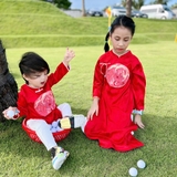 ao-dai-doi-be-trai-be-gai-mac-cap-theu-hinh-long-phuong-chat-gam-han-mem-mau-do-