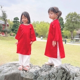 ao-dai-lua-tron-be-gai-kem-quan-tang-day-chuyen-ngoc-chat-lieu-mem-mat-truyen-th