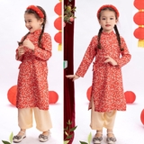 ao-dai-truyen-thong-be-gai-hoa-nhi-dinh-no-eo-kem-quan-lua-cuc-xinh-co-tang-bom-