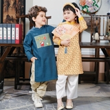 ao-dai-be-gai-hoa-nho-kem-quan-va-man-vai-nhung-mem-mai-truyen-thong-mamla