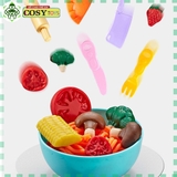 Hộp đất nặn hình con heo với các khuôn làm đồ ăn đủ màu sắc