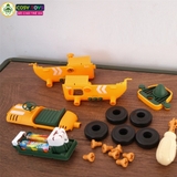 Đồ chơi mô hình 4 trong 1 gồm xe ô tô, tàu hỏa, xe máy bay, xe máy cày có thể tháo lắp được cho bé