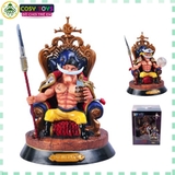 Mô hình đồ chơi - Tứ Hoàng Râu Trắng ngồi ghế  có 2 mặt thay thế- One Piece - Có Hộp Màu