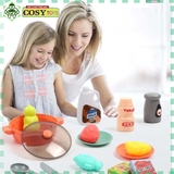 Đồ chơi mô hình nhà bếp với các đồ dùng nấu ăn, bếp nướng, lò vi sóng...kèm hiệu ứng đèn nhạc cho bé khi chơi