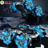 Đồ chơi xe đua đua bánh xoắn stunt racer nhào lộn 360 độ có điều khiển từ xa 4 chiều cho bé