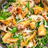 Gà Hấp Lá Chanh Chặt Bóp