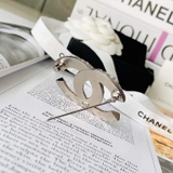 Cài áo Chanel CC Brooch