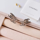 Khuyên Chanel Double