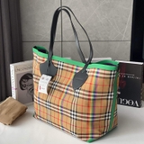 Burberry tote bag