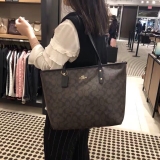 Túi Coach Tote