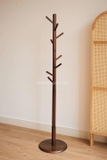 Cây treo đồ gỗ 02