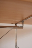 Kệ đứng màu sồi khung inox