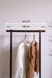 Rack gỗ treo quần áo 08