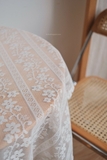 Khăn bàn ren trắng vuông 02