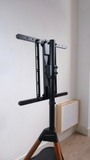 Kệ TV - 3 chân gỗ có khay 43-65 inch