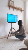 Kệ TV - 3 chân gỗ có khay 43-65 inch