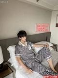 bo-pijama-nam-tay-ngan-quan-dai-lua-luxury-cao-cap-mac-nha-mac-ngu-thoai-mai-qm8