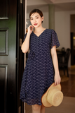 Đầm cổ V kèm hoa cài rời Nari Dress JL216