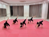 Bộ nhảy lệch vai, quần tà voan lụa
