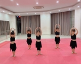 Bộ nhảy lệch vai, quần tà voan lụa