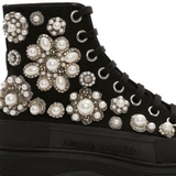 Alexander McQueen Boot 'Hoa Ngọc Trai'