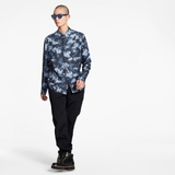 Sơ mi lụa LV monogram 'Blue Camo'