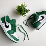 Jordan 1 Low 'Pine Green'