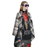 Áo Poncho Gucci Hai Mặt 'GG'
