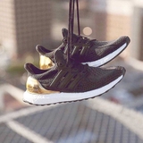 UltraBoost 2.0 Limited 'Huy Chương Vàng'