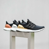 UltraBoost 2.0 Limited 'Huy Chương Vàng'