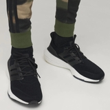 UltraBoost 21 'Core Black'
