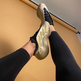 Yeezy 700 V3 'Mật Ong'