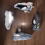 Yeezy Boost 700 'Bầu Trời'