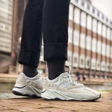 Yeezy Boost 700 'Tinh Thể'