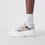 Burberry Chunky Sneaker Layer 'Cổ Điển'