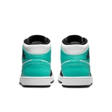 Jordan 1 Mid 'Ngọc Lục Bảo'