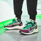 Sacai x Nike VaporWaffle SP 'Vang Đỏ'