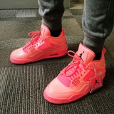 Jordan 4 Retro 'Hoa Anh Đào'