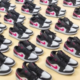 Jordan 1 Low SE 'Siren Red'