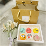 Combo 6 Bánh Macaron Và Hoa Rời