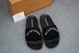 Tommy Hilfiger Nhung chữ nổi