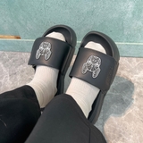 R1 PUG Đen